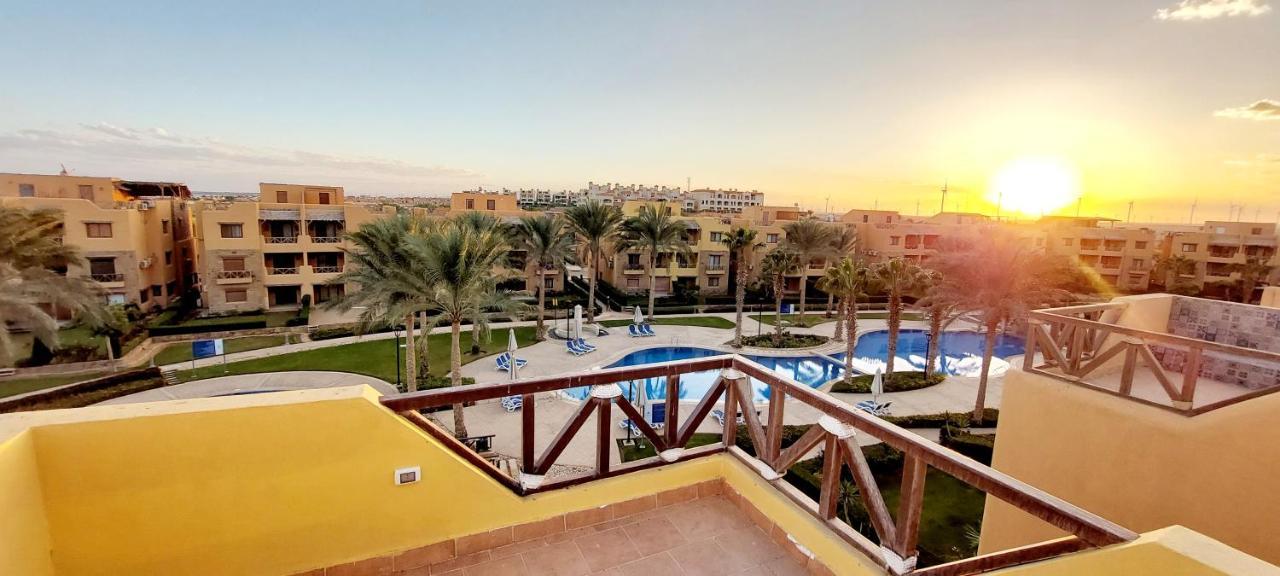 Mountain View Sokhna 2, Sea & Pool View, 3bedrooms, Penthouse With Roof- Families Only Chalet