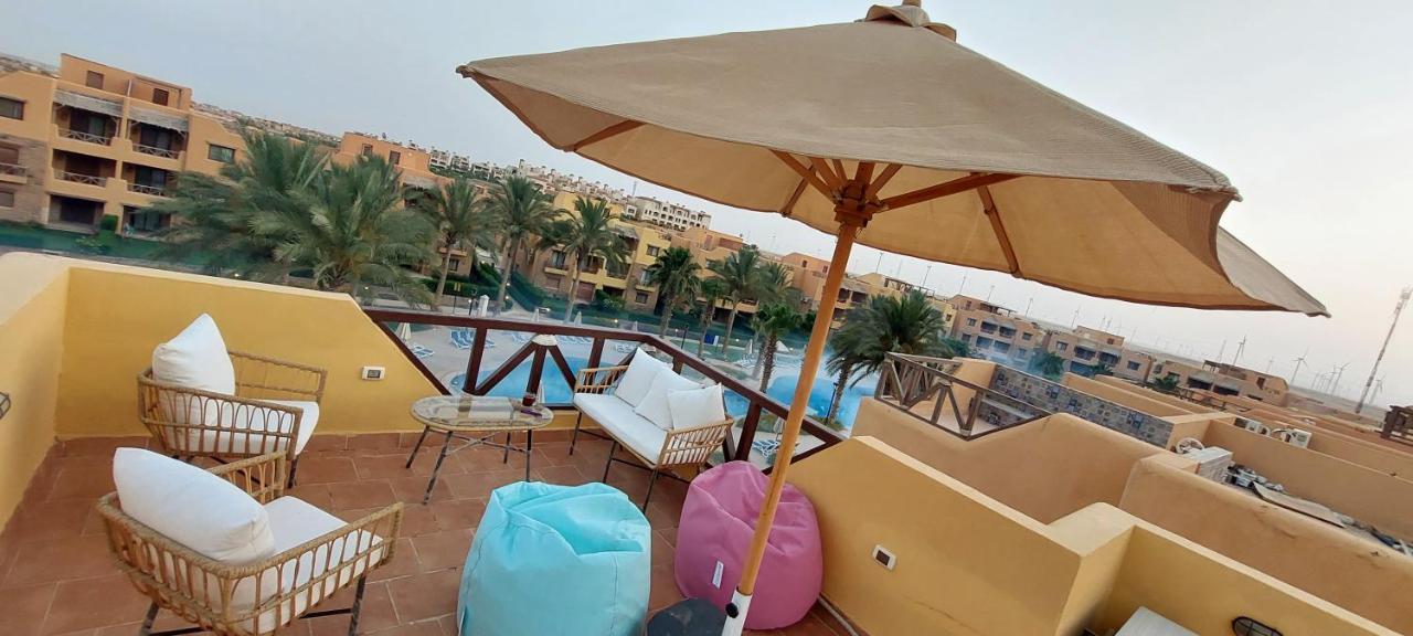 Chalet Mountain View Sokhna 2, Sea & Pool View, 3bedrooms, Penthouse With Roof- Families Only Ain Suchna